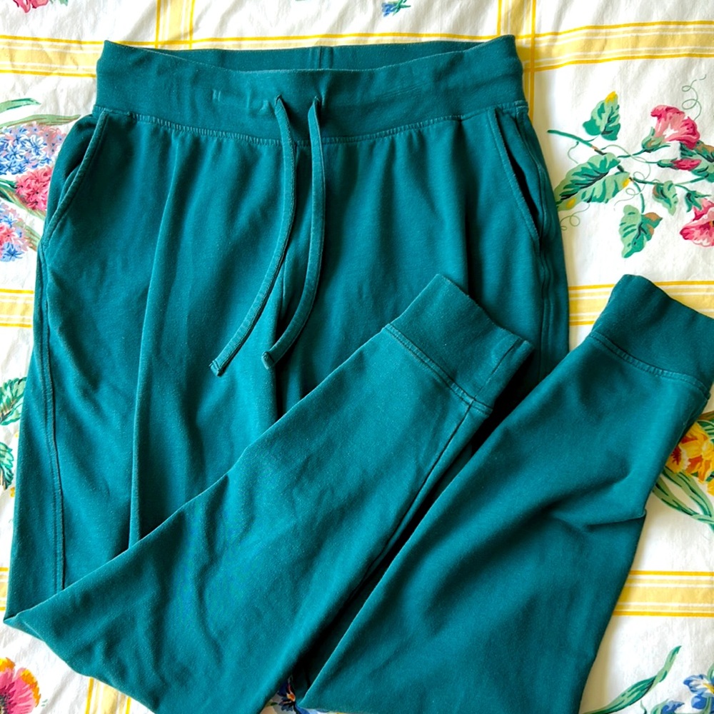 Knix jogger in turquoise